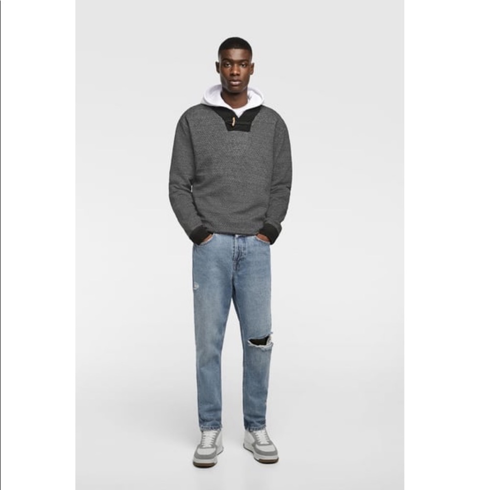 Zara Mens Sweatshirt with Toggle Size Medium.
